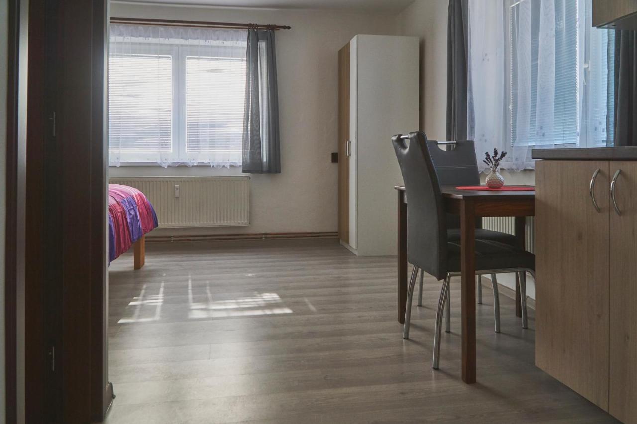Apartmany Marjanka Jenisovice  Extérieur photo