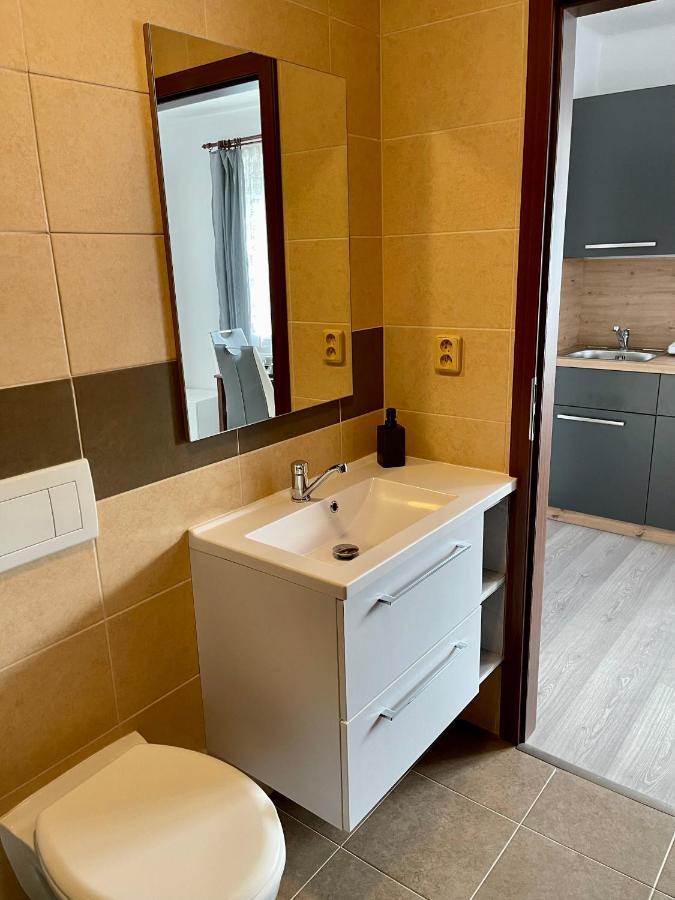 Apartmany Marjanka Jenisovice  Extérieur photo
